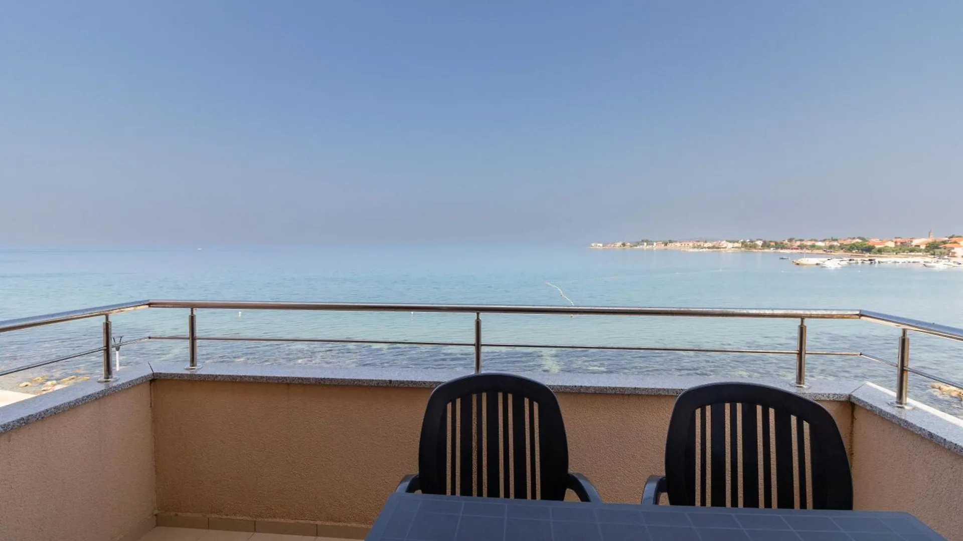 New! Beachfront Apartment With Seaview - Ta Leut Agency Privlaka  0*, Privlaka (Zadar)