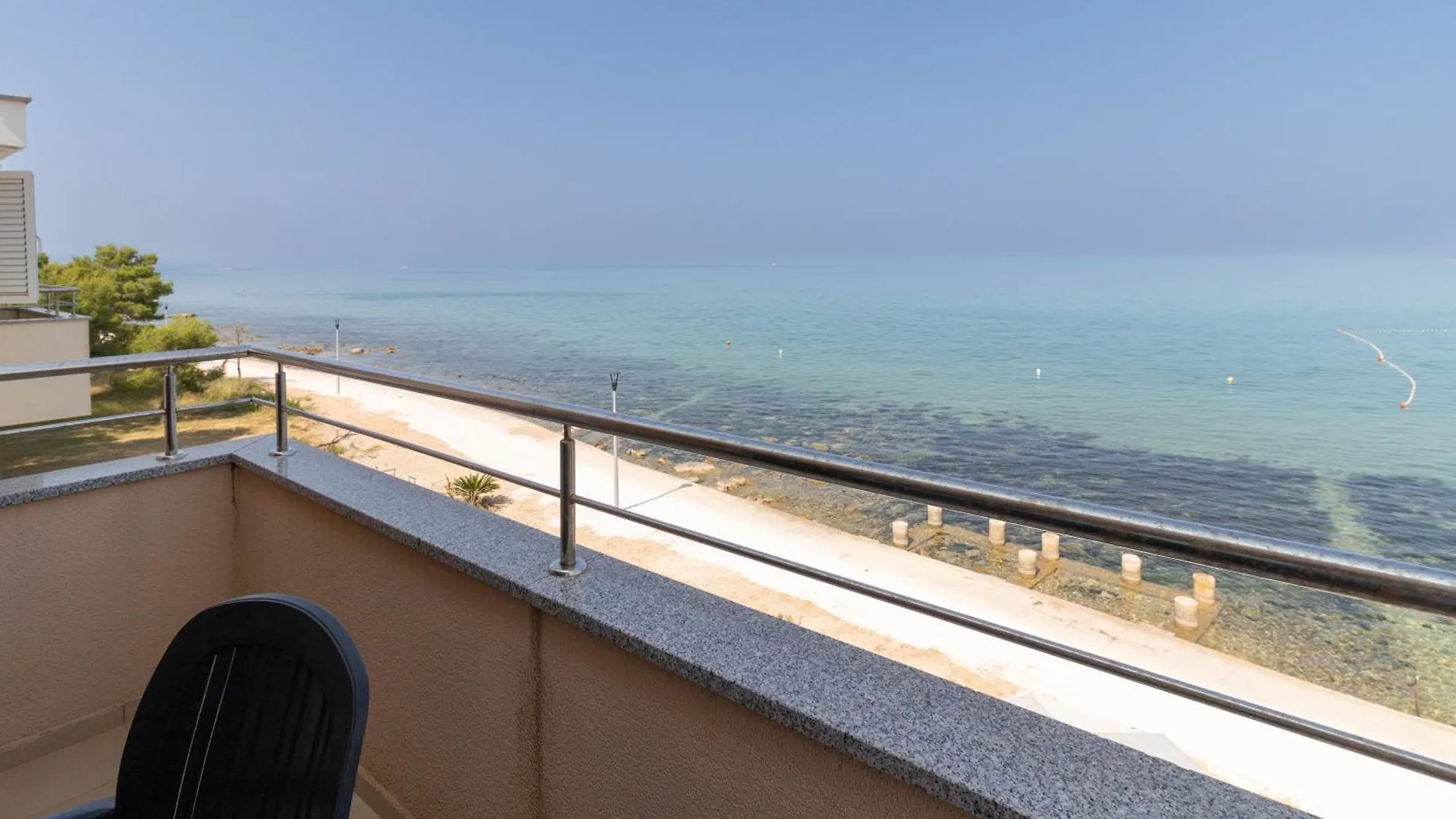 New! Beachfront Apartment With Seaview - Ta Leut Agency Privlaka