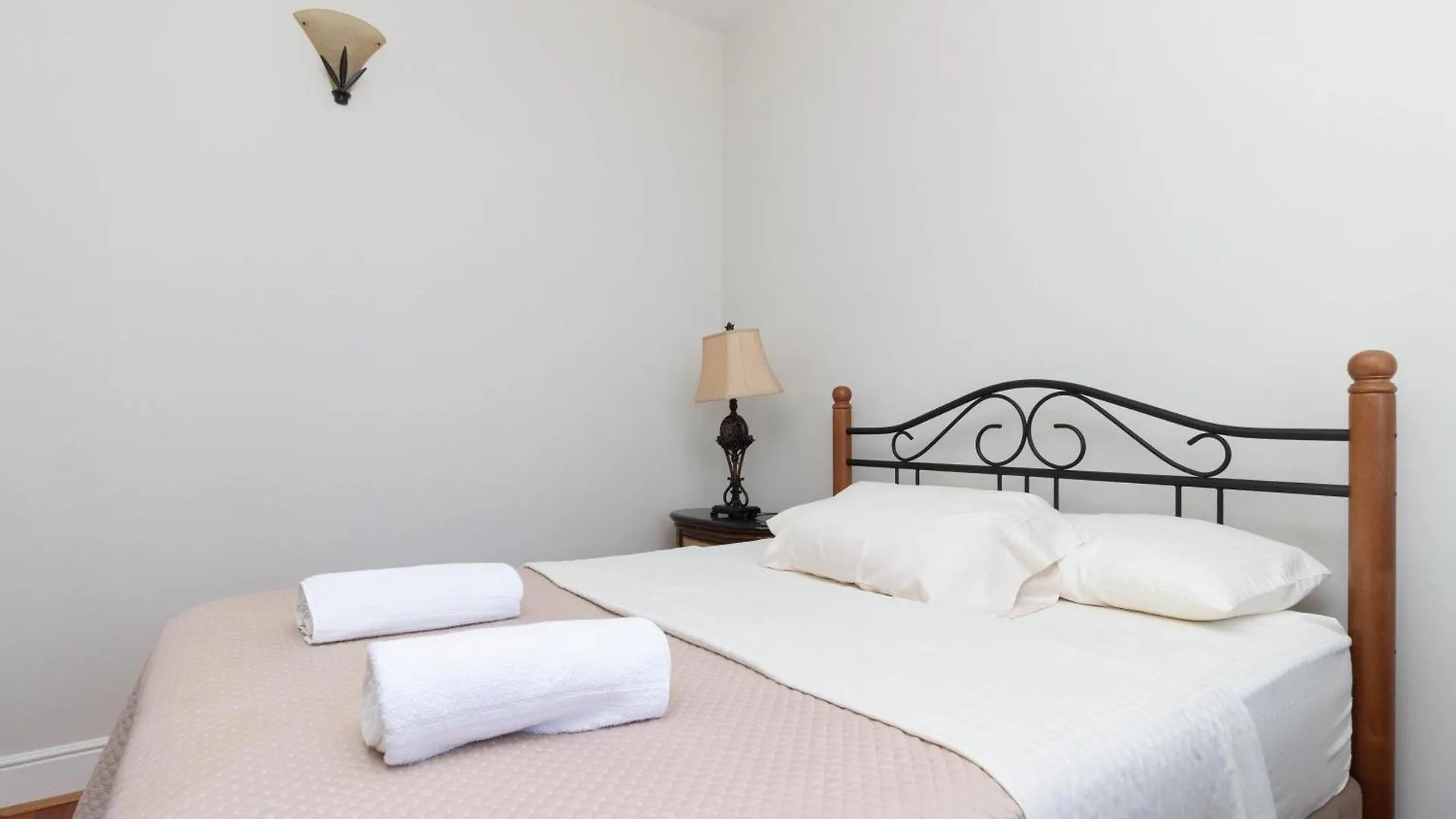 New! Beachfront Apartment With Seaview - Ta Leut Agency プリヴラカ